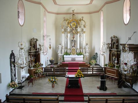 Osterspai Kirche innen