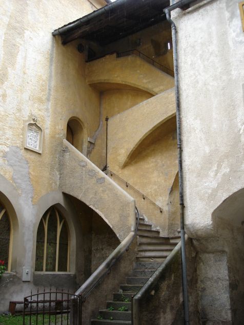 Bruneck Burg Treppe