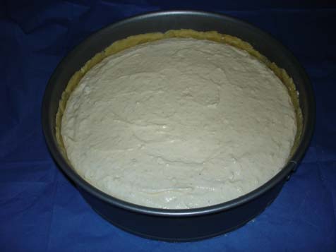 Käsekuchen vor dem Backen in der Springform