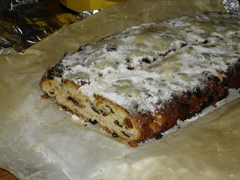 Der fertige Weihnachtsstollen